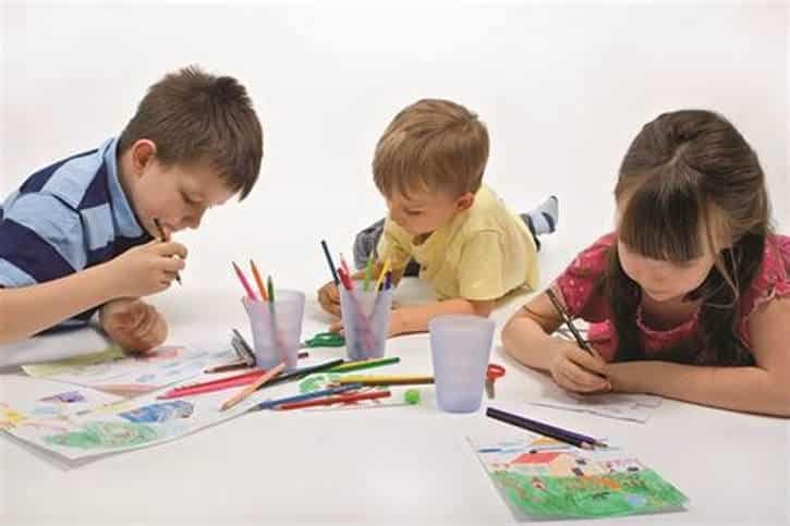 children doing art projects