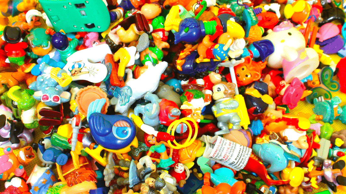 tons of toys