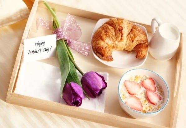 breakfast in bed for mother's day