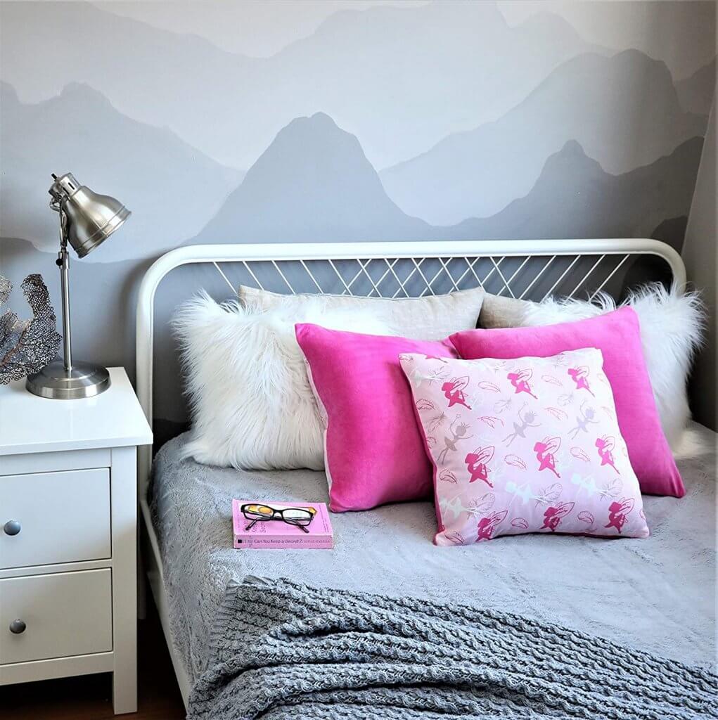 pink-princess-and-furry-white-accent-pillow-case